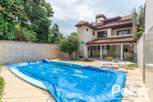 Casa à venda com 379m², 3 dormitórios, 2 suítes, 3 vagas, no bairro Ipanema em Porto Alegre