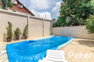 Casa à venda com 379m², 3 dormitórios, 2 suítes, 3 vagas, no bairro Ipanema em Porto Alegre