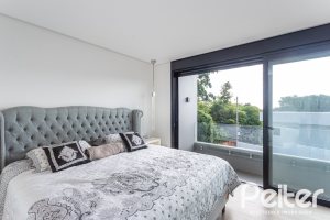 Casa em Condomínio à venda com 344m², 4 dormitórios, 4 suítes, 4 vagas, no bairro Alphaville em PORTO ALEGRE