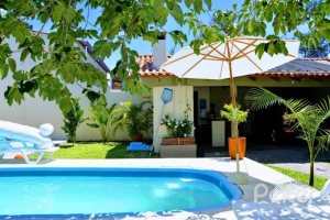 Casa à venda com 250m², 4 dormitórios, 2 suítes, 2 vagas, no bairro Ipanema em Porto Alegre