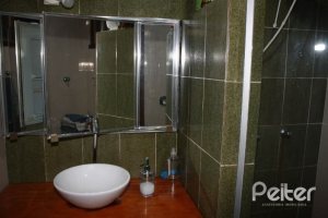 Casa à venda com 250m², 4 dormitórios, 2 suítes, 2 vagas, no bairro Ipanema em Porto Alegre