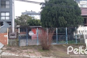 Terreno à venda com 895m², no bairro Tristeza em Porto Alegre