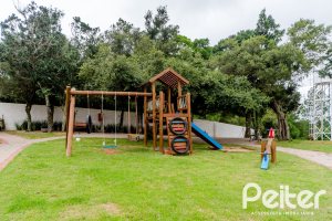 Casa em Condomínio à venda com 150m², 4 dormitórios, 1 suíte, 2 vagas, no bairro Ipanema em PORTO ALEGRE