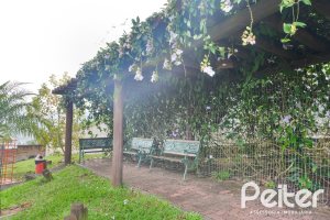 Casa em Condomínio à venda com 150m², 4 dormitórios, 1 suíte, 2 vagas, no bairro Ipanema em PORTO ALEGRE