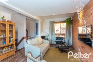 Casa em Condomínio à venda com 150m², 3 dormitórios, 1 suíte, 1 vaga, no bairro Ipanema em Porto Alegre