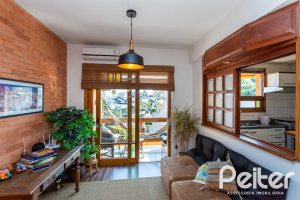 Casa em Condomínio à venda com 150m², 3 dormitórios, 1 suíte, 1 vaga, no bairro Ipanema em Porto Alegre