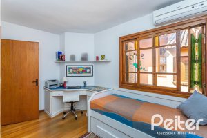 Casa em Condomínio à venda com 150m², 3 dormitórios, 1 suíte, 1 vaga, no bairro Ipanema em Porto Alegre