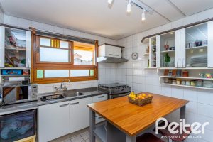 Casa em Condomínio à venda com 150m², 3 dormitórios, 1 suíte, 1 vaga, no bairro Ipanema em Porto Alegre