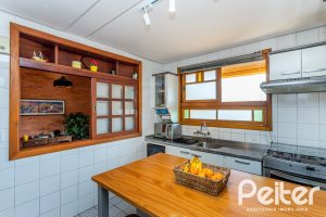 Casa em Condomínio à venda com 150m², 3 dormitórios, 1 suíte, 1 vaga, no bairro Ipanema em Porto Alegre