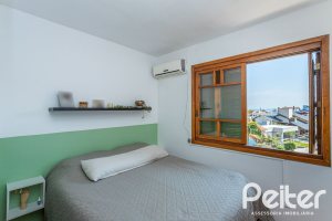 Casa em Condomínio à venda com 150m², 3 dormitórios, 1 suíte, 1 vaga, no bairro Ipanema em Porto Alegre