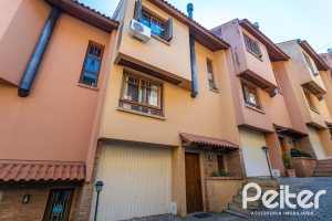 Casa em Condomínio à venda com 150m², 3 dormitórios, 1 suíte, 1 vaga, no bairro Ipanema em Porto Alegre