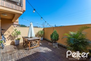 Casa em Condomínio à venda com 150m², 3 dormitórios, 1 suíte, 1 vaga, no bairro Ipanema em Porto Alegre