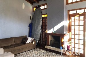 Casa à venda com 208m², 3 dormitórios, 1 suíte, 2 vagas, no bairro Espírito Santo em Porto Alegre