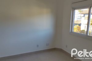 Casa à venda com 88m², 3 dormitórios, 2 suítes, 1 vaga, no bairro Guarujá em Porto Alegre