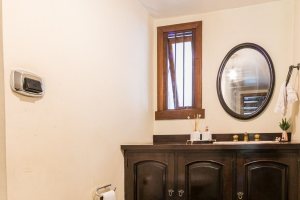 Casa à venda com 370m², 4 dormitórios, 2 suítes, 5 vagas, no bairro Vila Assunção em Porto Alegre