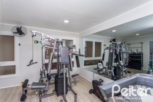 Apartamento à venda com 53m², 1 dormitório, 1 suíte, 1 vaga, no bairro Cristal em PORTO ALEGRE