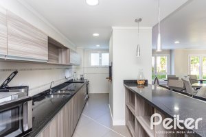 Apartamento à venda com 53m², 1 dormitório, 1 suíte, 1 vaga, no bairro Cristal em PORTO ALEGRE