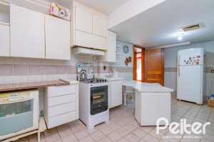 Cobertura à venda com 341m², 3 dormitórios, 1 suíte, 2 vagas, no bairro Menino Deus em Porto Alegre