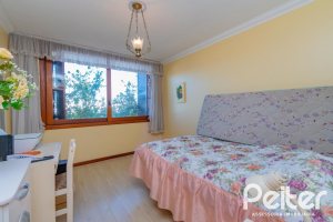 Cobertura à venda com 341m², 3 dormitórios, 1 suíte, 2 vagas, no bairro Menino Deus em Porto Alegre