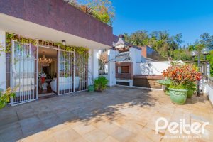 Cobertura à venda com 341m², 3 dormitórios, 1 suíte, 2 vagas, no bairro Menino Deus em Porto Alegre