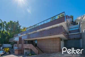 Cobertura à venda com 341m², 3 dormitórios, 1 suíte, 2 vagas, no bairro Menino Deus em Porto Alegre