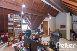 Casa em Condomínio à venda com 239m², 3 dormitórios, 3 suítes, 3 vagas, no bairro Santa Tereza em Porto Alegre