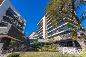 Comercial à venda com 47m², 1 vaga, no bairro Tristeza em Porto Alegre