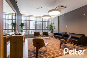 Comercial à venda com 47m², 1 vaga, no bairro Tristeza em Porto Alegre