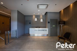 Comercial à venda com 47m², 1 vaga, no bairro Tristeza em Porto Alegre
