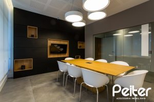 Comercial à venda com 47m², 1 vaga, no bairro Tristeza em Porto Alegre