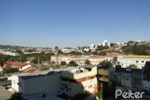 Apartamento à venda com 75m², 3 dormitórios, 1 suíte, 2 vagas, no bairro Tristeza em PORTO ALEGRE