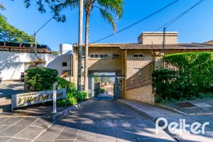 Casa em Condomínio à venda com 196m², 3 dormitórios, 1 suíte, 2 vagas, no bairro Sétimo Céu em PORTO ALEGRE