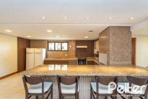 Apartamento à venda com 133m², 3 dormitórios, 1 suíte, 3 vagas, no bairro Tristeza em PORTO ALEGRE