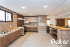 Apartamento à venda com 133m², 3 dormitórios, 1 suíte, 3 vagas, no bairro Tristeza em PORTO ALEGRE