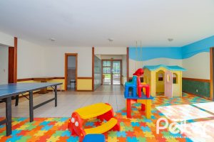 Apartamento à venda com 100m², 3 dormitórios, 1 suíte, 1 vaga, no bairro Cristal em PORTO ALEGRE