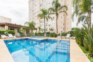 Apartamento à venda com 70m², 3 dormitórios, 1 suíte, 1 vaga, no bairro Cavalhada em PORTO ALEGRE