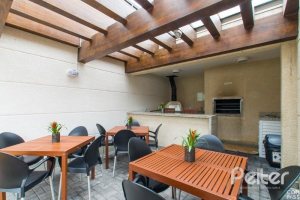 Apartamento à venda com 70m², 3 dormitórios, 1 suíte, 1 vaga, no bairro Cavalhada em PORTO ALEGRE