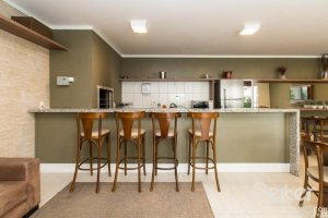 Apartamento à venda com 70m², 3 dormitórios, 1 suíte, 1 vaga, no bairro Cavalhada em PORTO ALEGRE