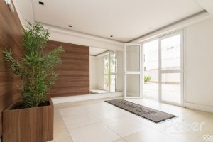 Apartamento à venda com 70m², 3 dormitórios, 1 suíte, 1 vaga, no bairro Cavalhada em PORTO ALEGRE