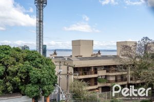 Cobertura à venda com 238m², 3 dormitórios, 1 suíte, 2 vagas, no bairro Cristal em PORTO ALEGRE