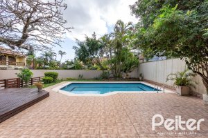 Cobertura à venda com 238m², 3 dormitórios, 1 suíte, 2 vagas, no bairro Cristal em PORTO ALEGRE