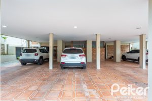 Cobertura à venda com 238m², 3 dormitórios, 1 suíte, 2 vagas, no bairro Cristal em PORTO ALEGRE