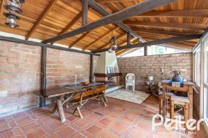 Cobertura à venda com 238m², 3 dormitórios, 1 suíte, 2 vagas, no bairro Cristal em PORTO ALEGRE