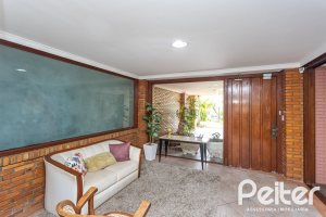 Cobertura à venda com 238m², 3 dormitórios, 1 suíte, 2 vagas, no bairro Cristal em PORTO ALEGRE