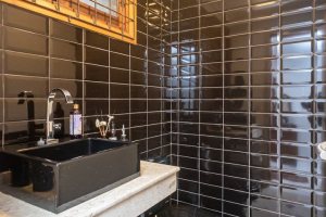 Casa à venda com 410m², 3 dormitórios, 3 suítes, 3 vagas, no bairro Ipanema em Porto Alegre