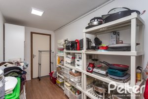 Casa à venda com 410m², 3 dormitórios, 3 suítes, 3 vagas, no bairro Ipanema em Porto Alegre