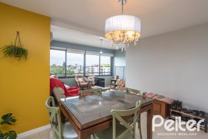 Cobertura à venda com 145m², 3 dormitórios, 1 suíte, 2 vagas, no bairro Tristeza em PORTO ALEGRE