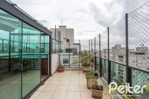 Cobertura à venda com 145m², 3 dormitórios, 1 suíte, 2 vagas, no bairro Tristeza em PORTO ALEGRE