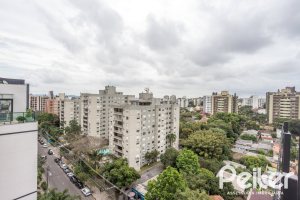 Cobertura à venda com 145m², 3 dormitórios, 1 suíte, 2 vagas, no bairro Tristeza em PORTO ALEGRE