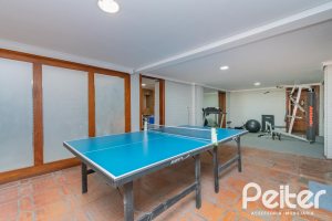 Cobertura à venda com 238m², 3 dormitórios, 1 suíte, 2 vagas, no bairro Cristal em PORTO ALEGRE